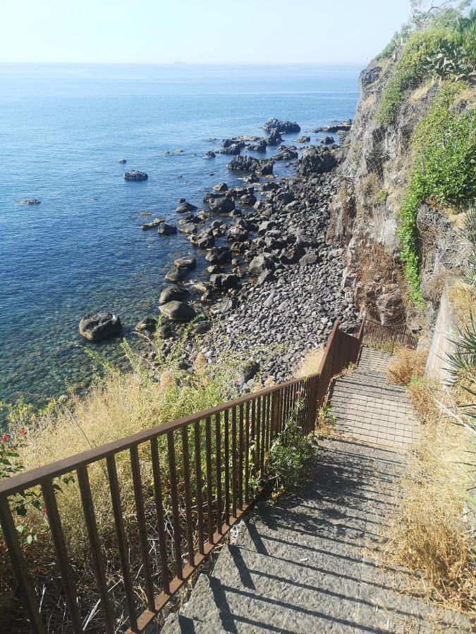 Locanda Popolare Aci Castello Kültér fotó