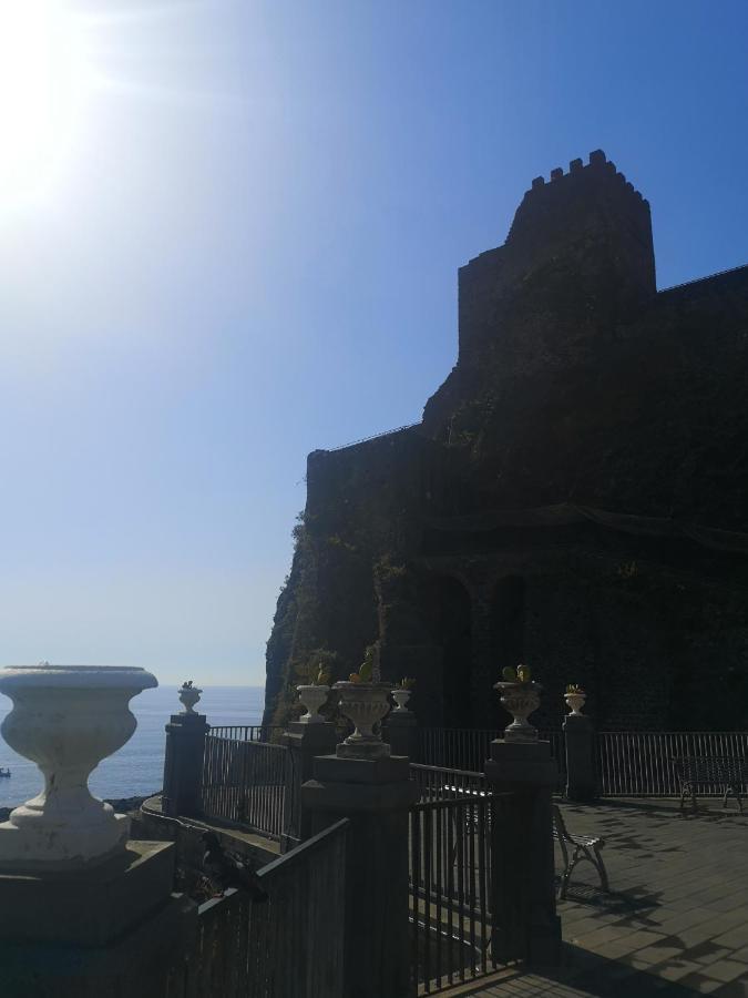 Locanda Popolare Aci Castello Kültér fotó