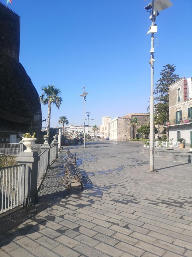Locanda Popolare Aci Castello Kültér fotó